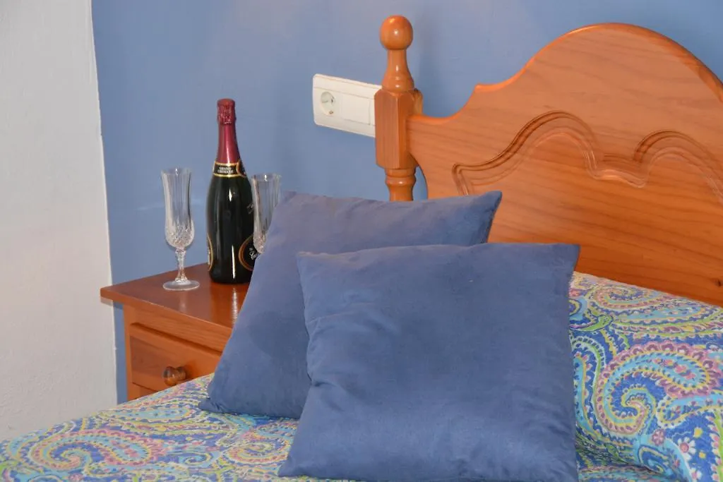 נרחה Hostal Mena ספרד