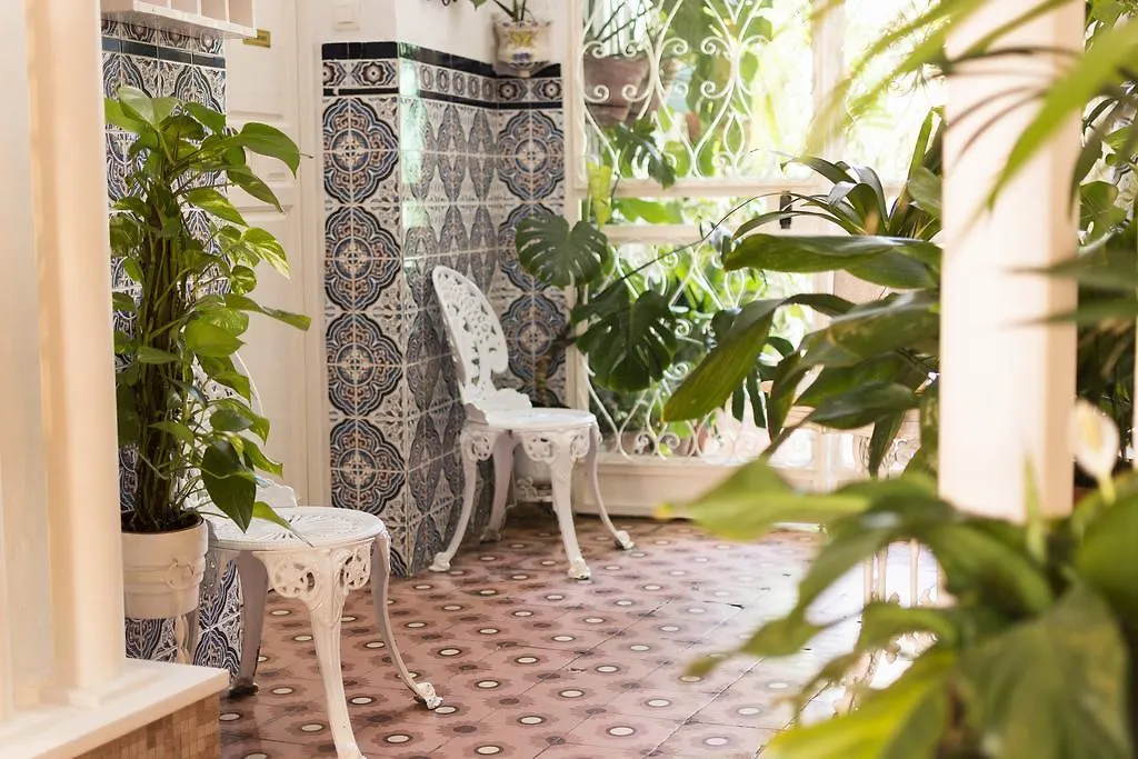 נרחה Hostal Mena בית הארחה